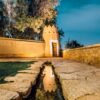 Old Saudi Arabia House with Door and Garden – Mud Architecture – Photo 1