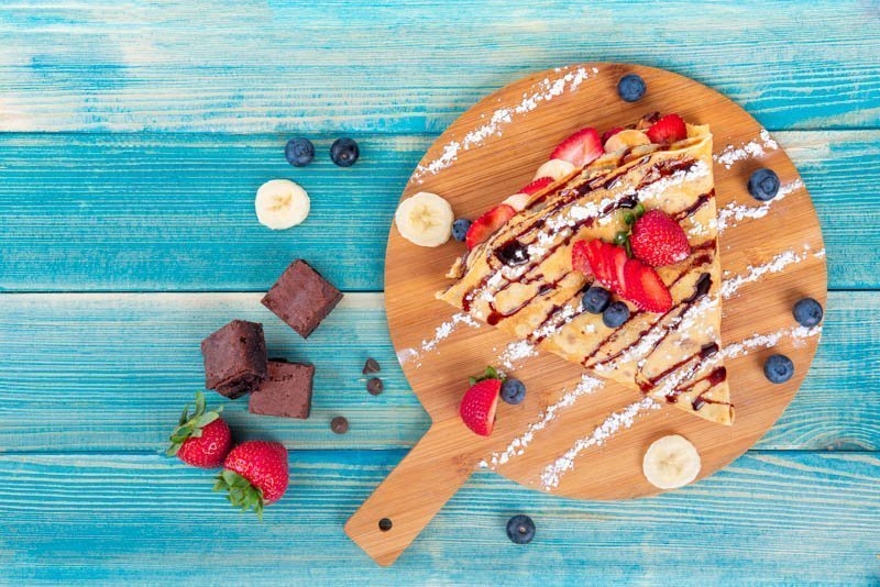 Crepe with Strawberries, Berries, Bananas and Brownies – Photo 1