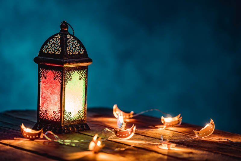 Ramadan Lantern Glowing with Colorful Bokeh Lights at Night – Photo 3