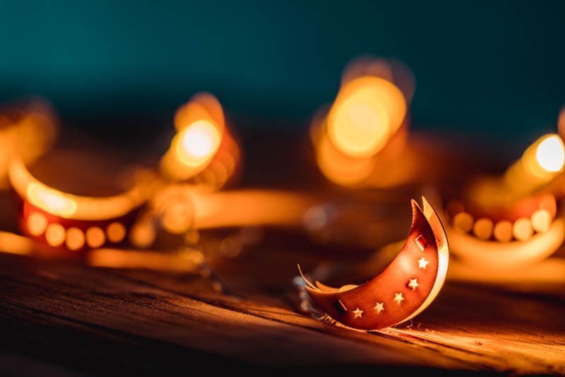 Ramadan Moon with Colorful Bokeh Lights Glowing at Night – Photo 2